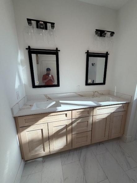 Building Photo - 211 Kahana Ln