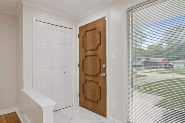 Building Photo - 29484 Spring Hill Dr