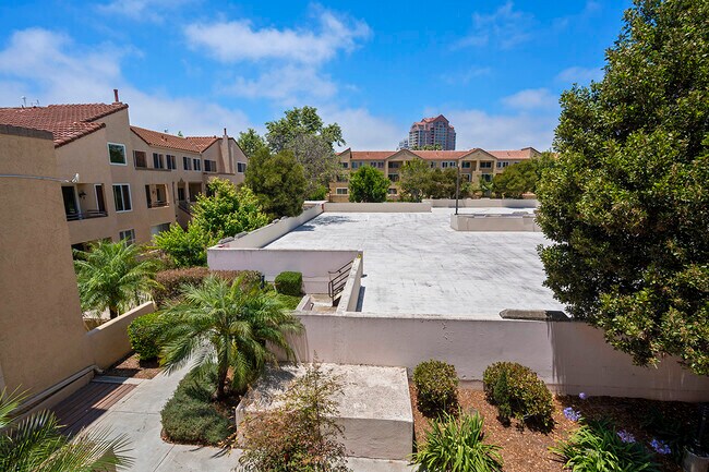 Building Photo - 3987 Nobel Dr