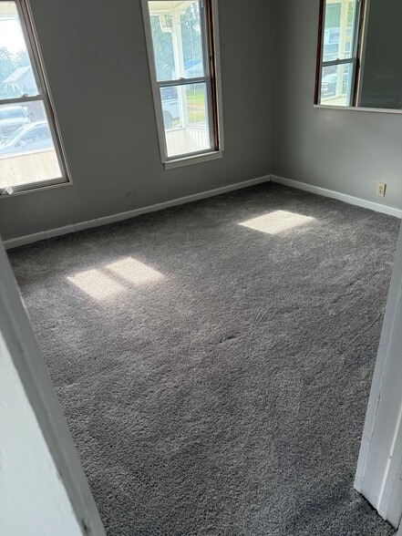 Bed1 - 148 Hutchins St