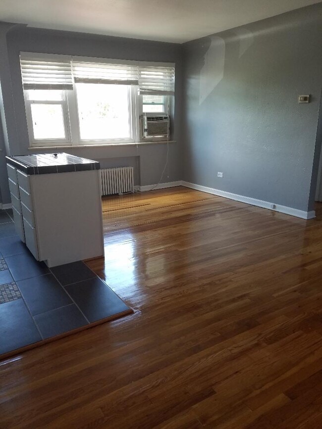 Building Photo - 505 Logan St