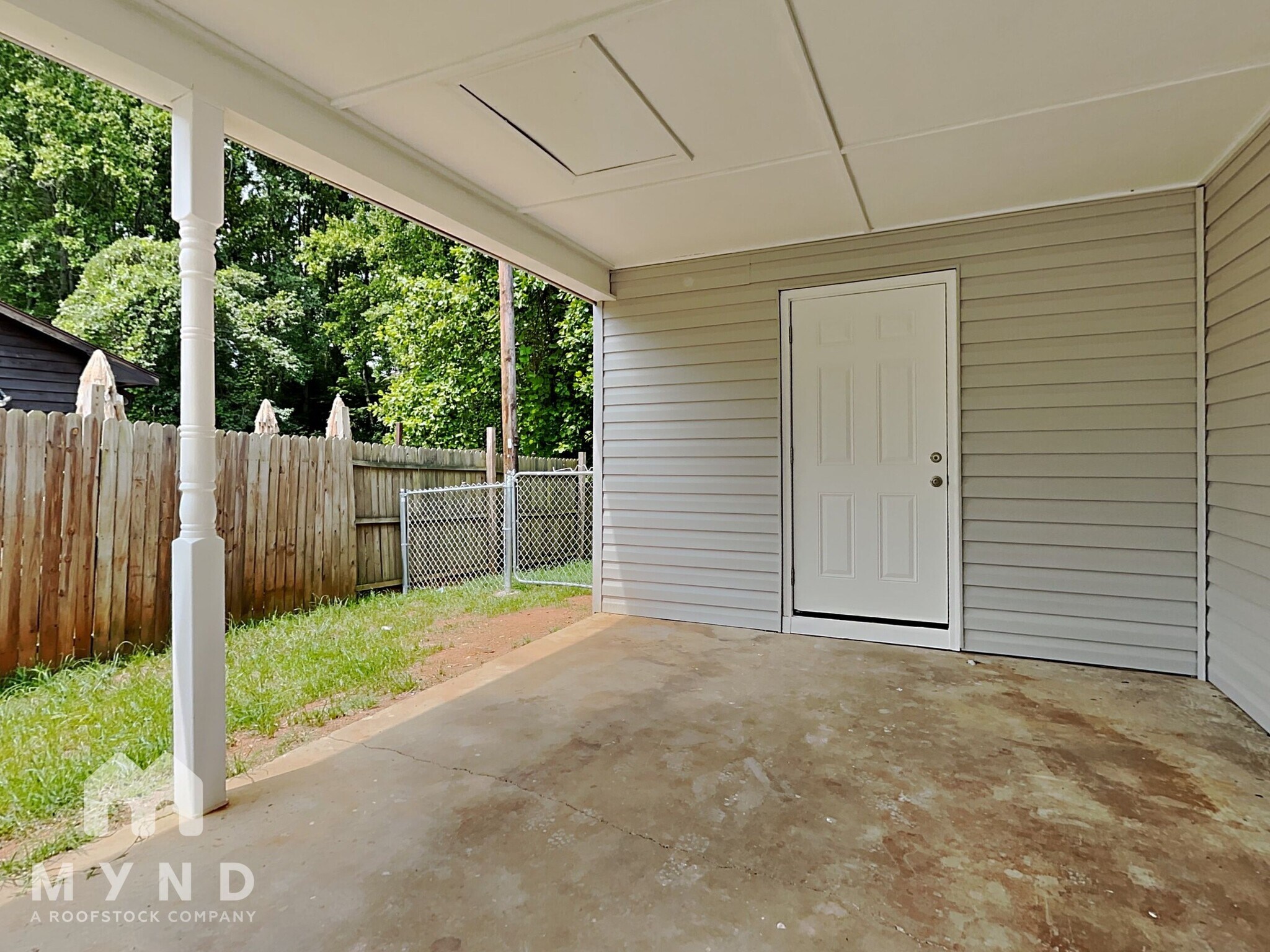 Building Photo - 526 Stratford Rd