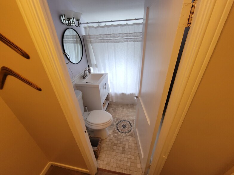 Primary Photo - 450 Linden Ave