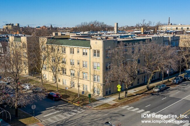 Building Photo - 1614 W Sunnyside Ave
