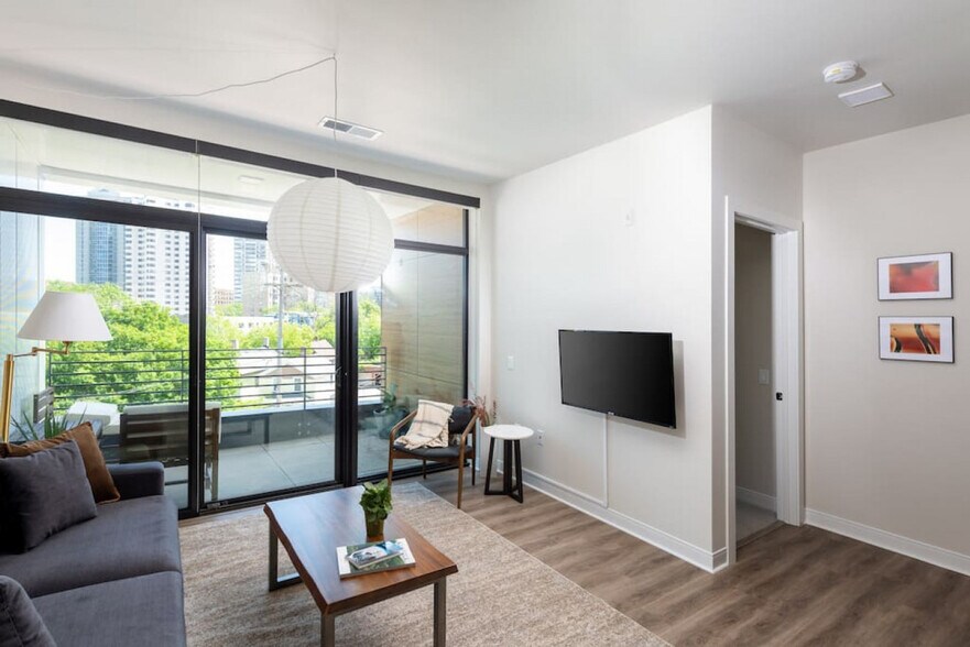 Building Photo - 1632 N Franklin Pl