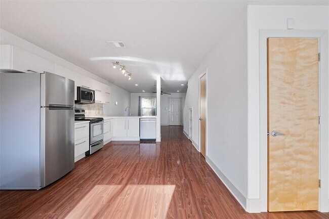 Building Photo - 1101 Grove Blvd