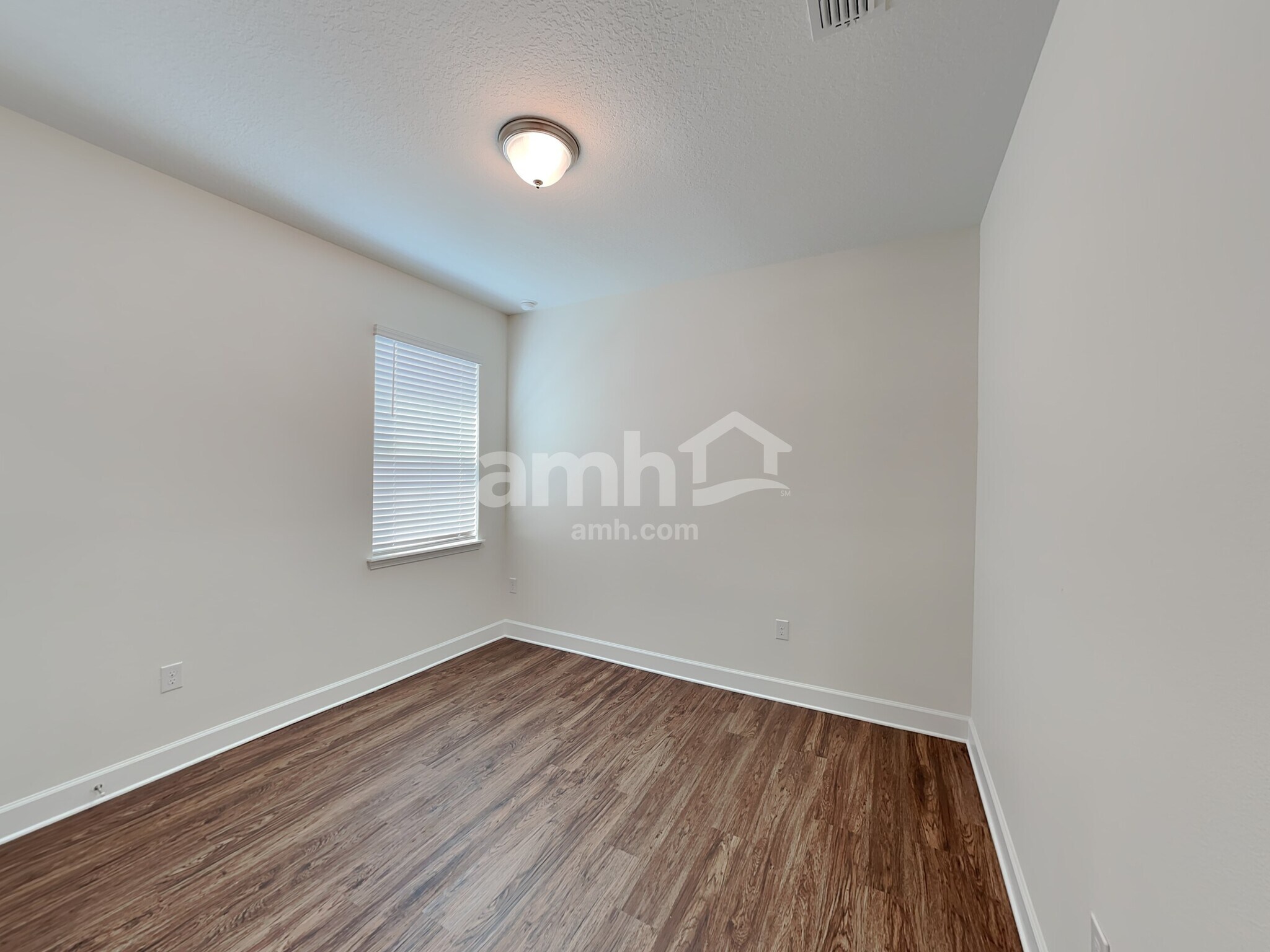 Building Photo - 16504 Cheyanne Ct