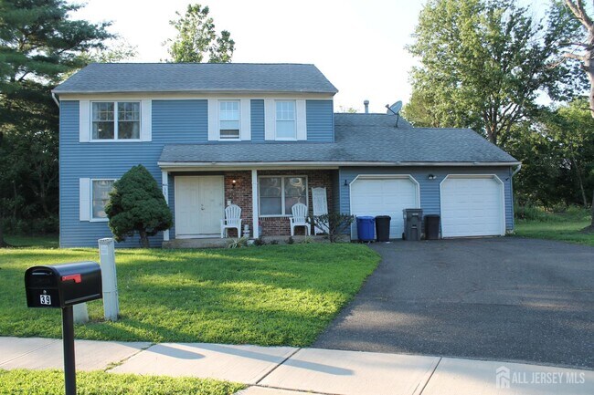 Building Photo - 39 Independence Ct