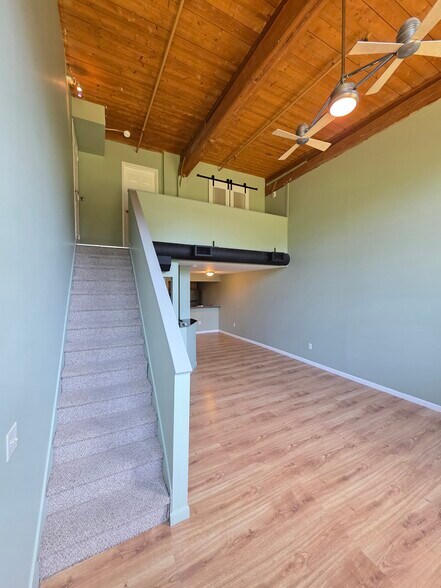 Building Photo - 494 Woonasquatucket Ave
