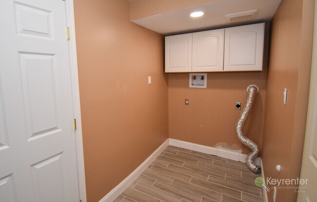 Building Photo - Spacious 2-Bed, 2-Bath Condo in Mill Ridge Community