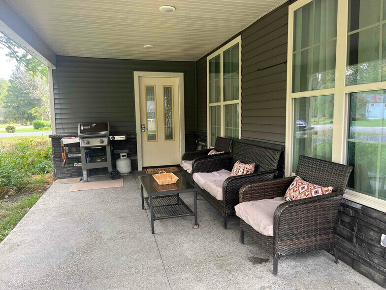 Building Photo - 578 Tuscarora Rd