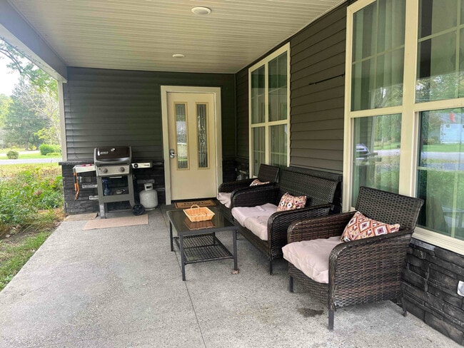 Building Photo - 578 Tuscarora Rd