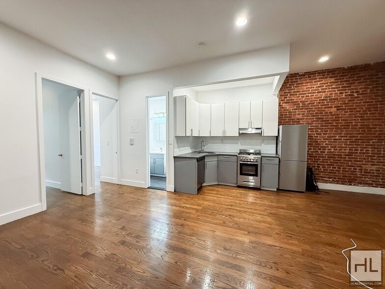 Building Photo - BEDFORD AVENUE / Bedford-Stuyvesant 2-Bed 1-Bath