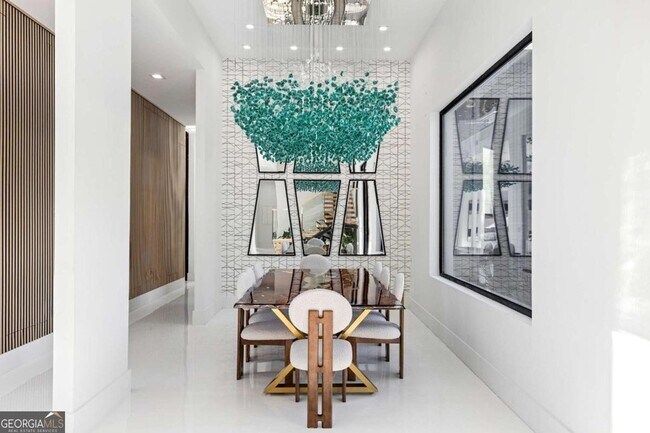 Building Photo - 3600 Lower Roswell Rd