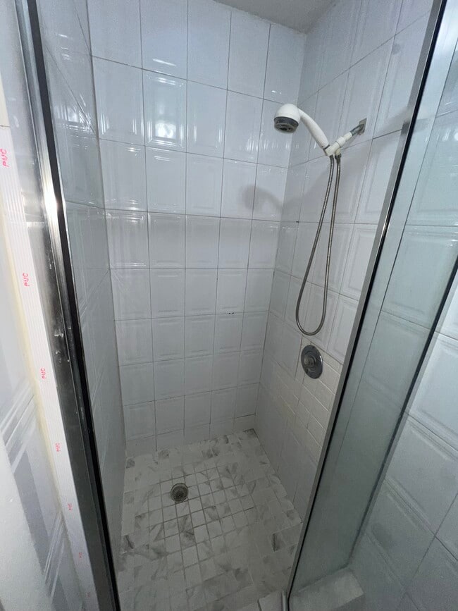 Building Photo - 205 NW 130th St