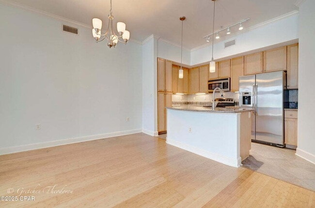 Building Photo - "Spacious 2-Bed Condo with 2.5 Baths on Fr...