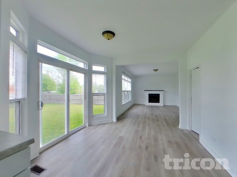 Building Photo - 7217 Sutherland Ct