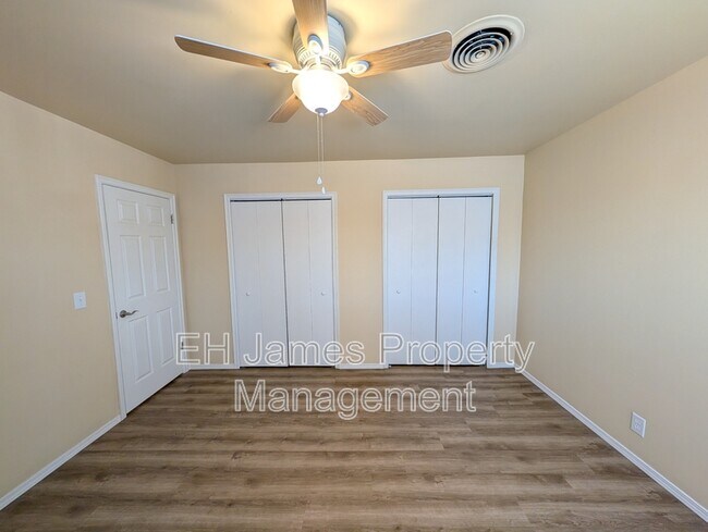 Building Photo - 1814 S 108th E Ave