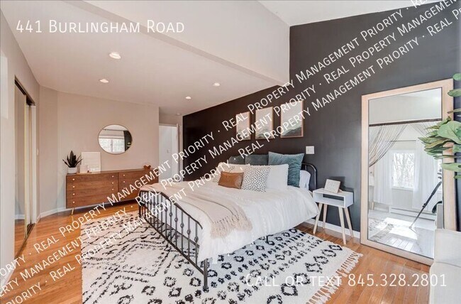 Building Photo - 441 Burlingham Rd