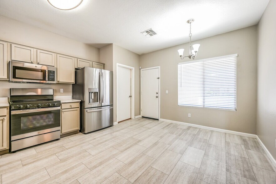 Building Photo - 12084 W Dreyfus Dr