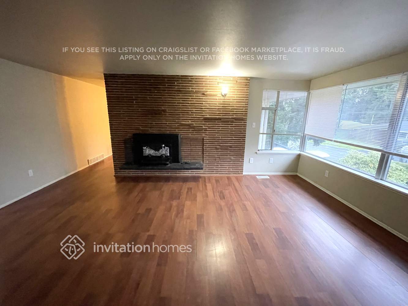 Building Photo - 855 Maplewood Ave