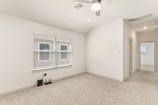 Building Photo - 140 New Hvn St