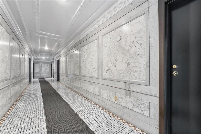 Building Photo - 3-5 Potter Pl