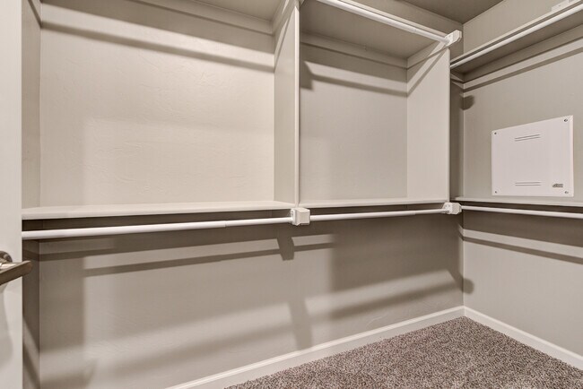 Building Photo - 13503 Bluejacket Dr