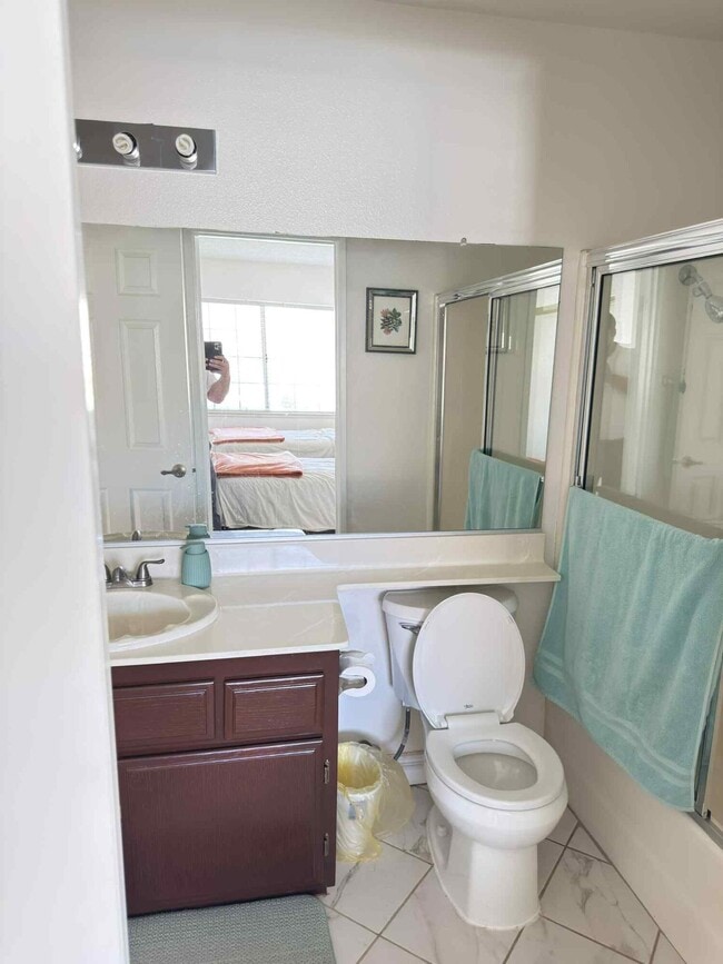 Building Photo - 2890 Summer Set Cir