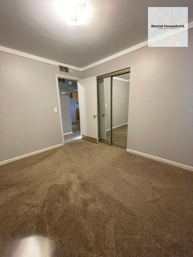 Building Photo - Adorable 3 Bedroom Ranch-Dearborn Heights!!!