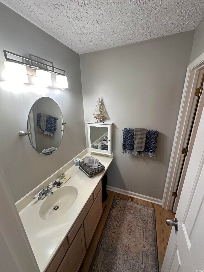 Building Photo - 569 Blue River Ct