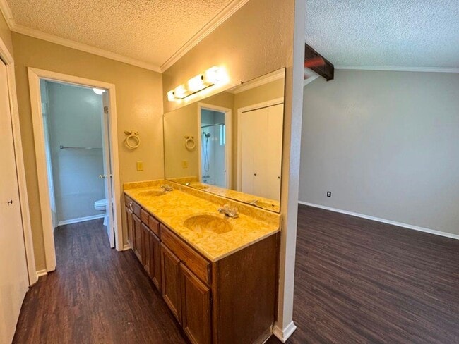 Building Photo - 1107 Spearson Ln
