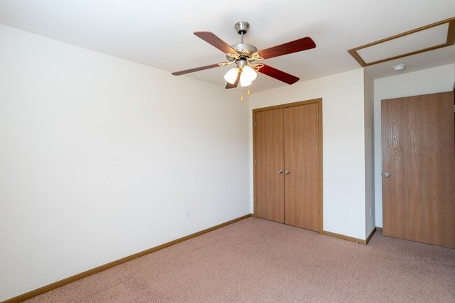 Building Photo - 601-603 Glenstone Dr.