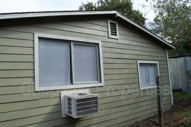 Building Photo - 521 S Polaris