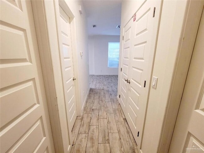 Building Photo - 3707 Valeria St