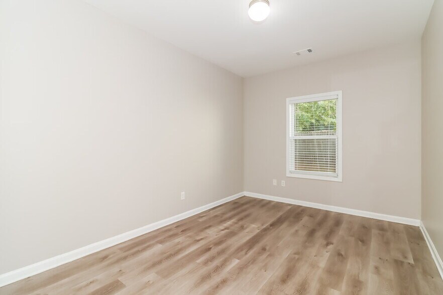 Building Photo - 18 Westin Way