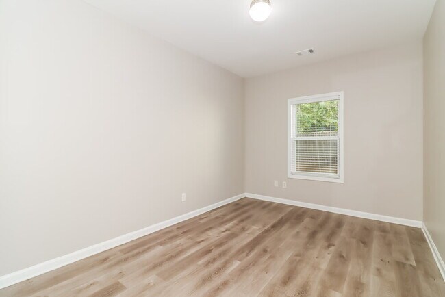 Building Photo - 18 Westin Way