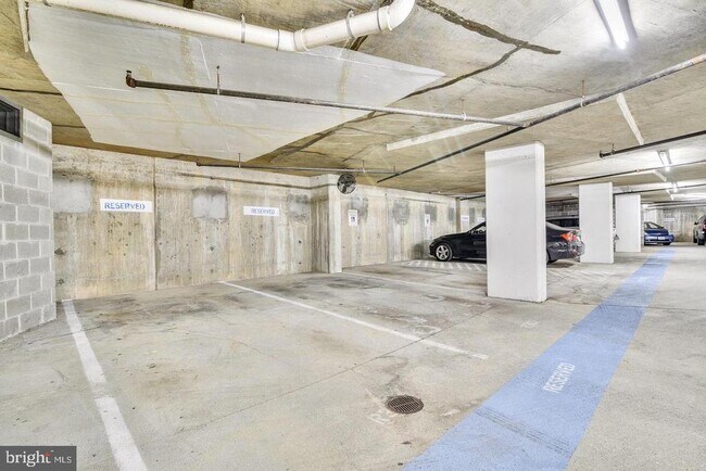 Building Photo - 1220 N Fillmore St