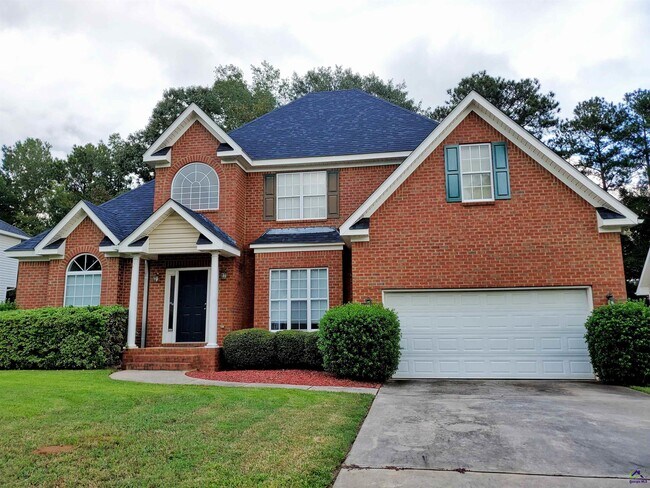 Building Photo - 526 Edgefield Way