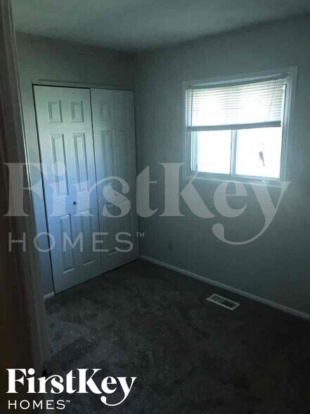 Building Photo - 9525 E 39th Pl