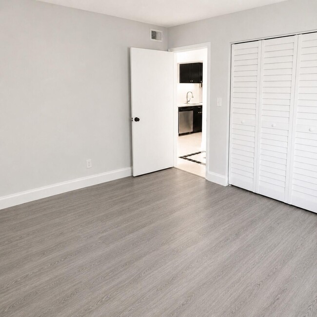 Building Photo - 1230 S Military Trail