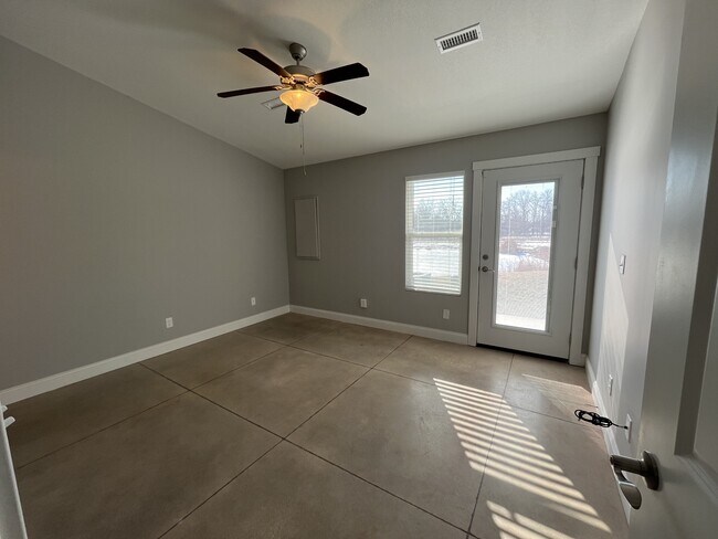 Building Photo - 5326 Hillside136