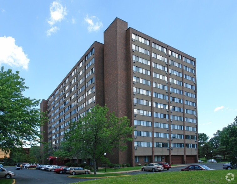 Building Photo - Yorktown Continental