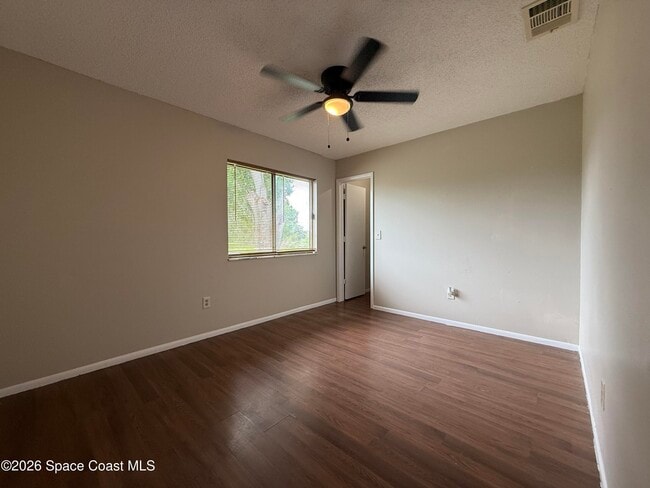 Building Photo - 1490 Van Buren Ave SE