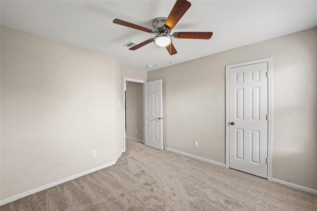 Building Photo - 3006 Madison Elm St
