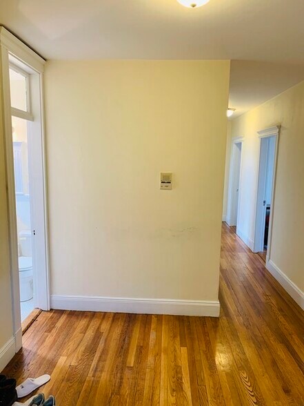 Building Photo - 333 Harvard St