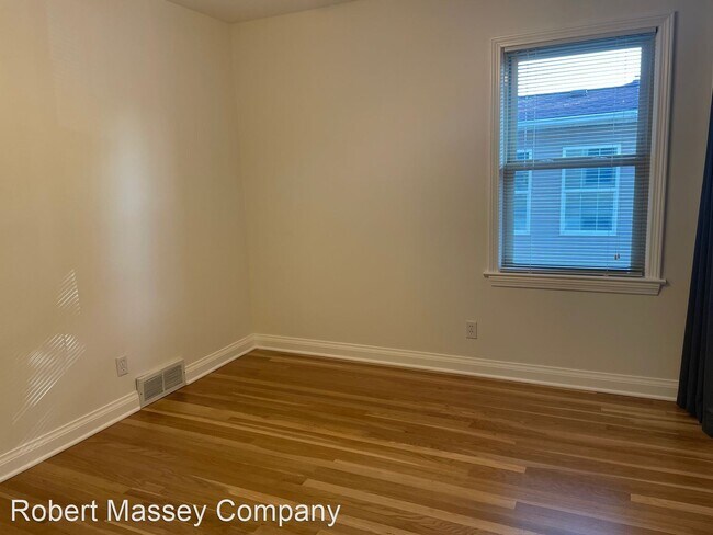 Building Photo - 3 br, 2 bath House - 2205 Paris Drive