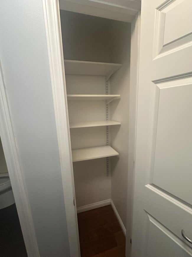 Building Photo - 4380 Brookside Ct
