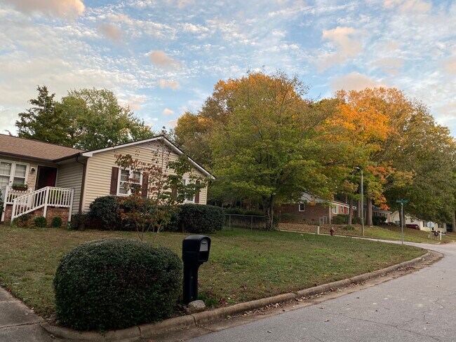 Building Photo - 7400 Barberry Ct
