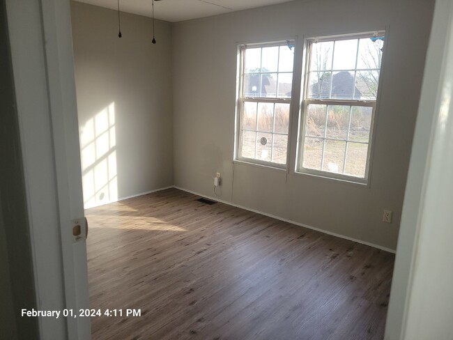 Building Photo - Charming 4 Bedroom Manufactured Home in Ka...